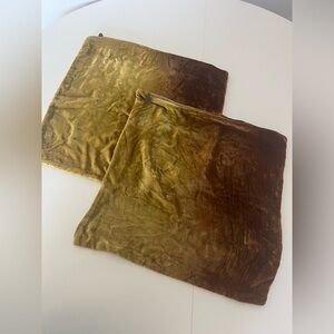 Pier 1 Moss Green Ombre Velvet Set Of Two Matching Throw Pillow Cases 16'x16"